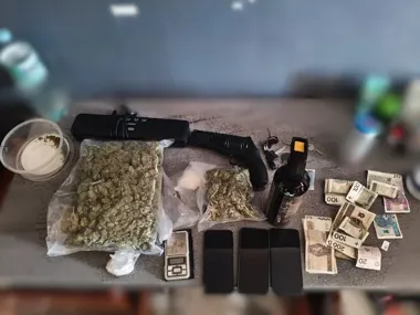 Prawie kilogram narkotyków w Krakowie - policja weszła, gdy 31-latek wychodził z bloku