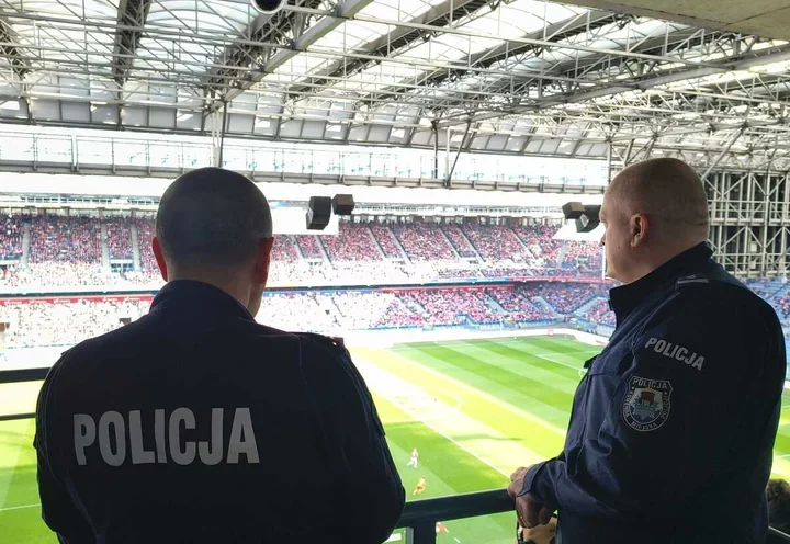 Trzy mecze i niemal 27 tysięcy kibiców - policja uniknęła kryzysu w Krakowie