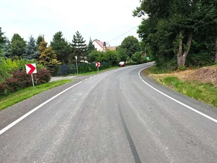 Remont drogi we Włosani zakończony. Na oznakowanie trzeba jeszcze poczekać