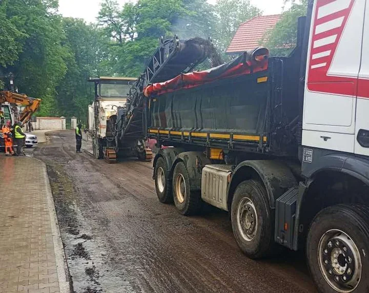 Remont przed promem w Czernichowie. Przejazd zniknie na kilka godzin