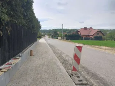 Brzoskwinia czeka na przebudowę drogi. Część robót już odebrano
