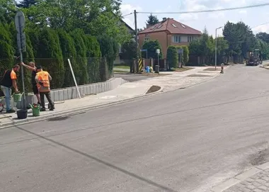 Rozbudowa drogi w Brzoskwini weszła w końcowy etap