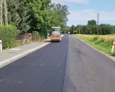 Nowa nawierzchnia na drodze w Polanowicach. Remont obejmie 582 metry