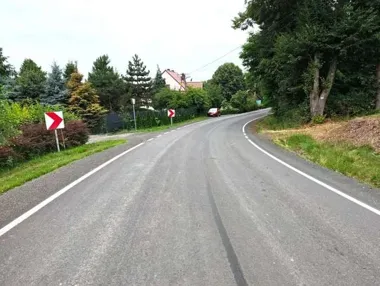 Remont drogi we Włosani zakończony. Na oznakowanie trzeba jeszcze poczekać