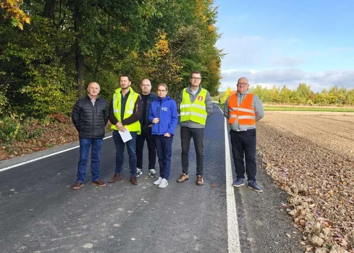 Prawie 2,4 km drogi po remoncie. Zakończono prace w Lesieńcu