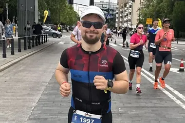 Człowiek, który już pokonał niemożliwe, stanie na starcie krakowskiego maratonu