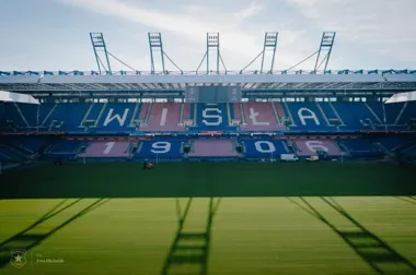 Cała murawa wymieniona po koncercie sanah. Stadion gotowy na mecz