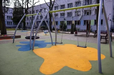 Nowy plac zabaw dla dzieci niewidomych i słabowidzących przy Tynieckiej