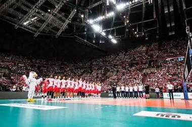 Polska wygrała po pięciu setach. Tysiące kibiców na Memoriale Wagnera w Krakowie